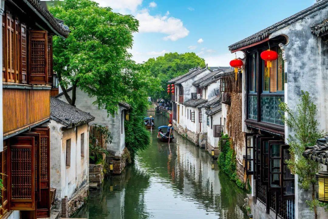 年轻人回县城考公值得吗？游戏画面